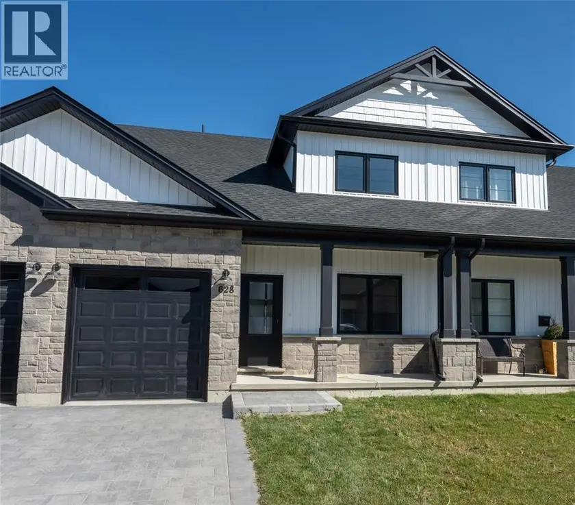 Townhouse at 418 ANISE LANE, Sarnia