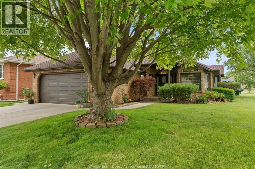 Detached at 44 WORCHESTER, Leamington