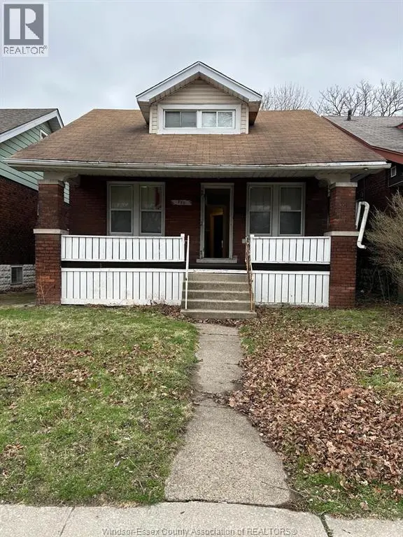 Detached at 770 RANDOLPH, Windsor