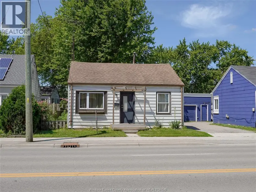 Detached at 16 MCNAUGHTON AVENUE, Wallaceburg