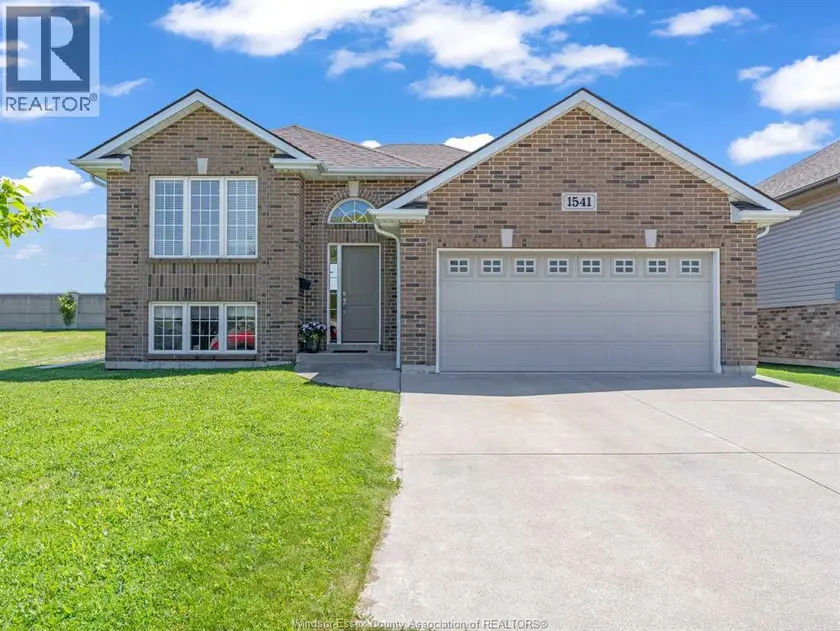 Detached at 1541 Heatherglen DRIVE, Tecumseh