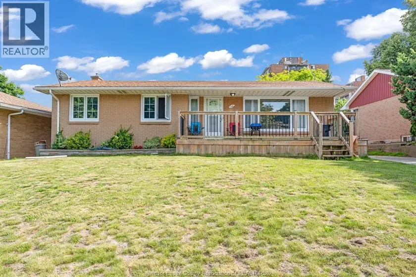 Detached at 10 Countess, Leamington