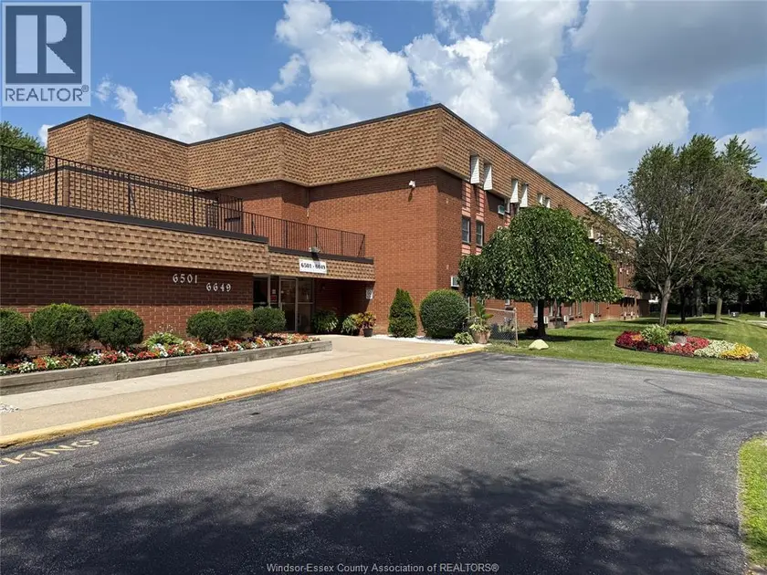 Apartment at 6563 THORNBERRY, Windsor