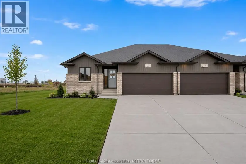 Semi-Detached/Link at 27 Cornerstone PLACE, Chatham