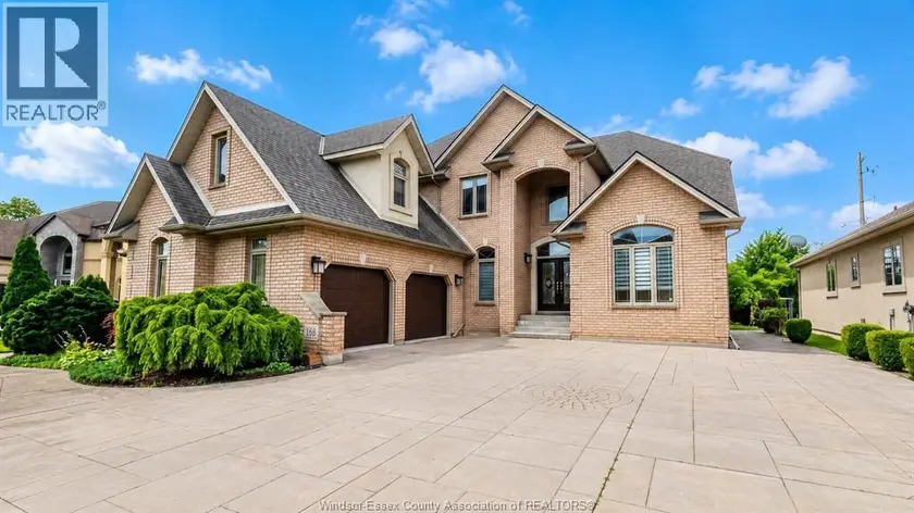 Detached at 380 SHOREVIEW CIRCLE, Windsor