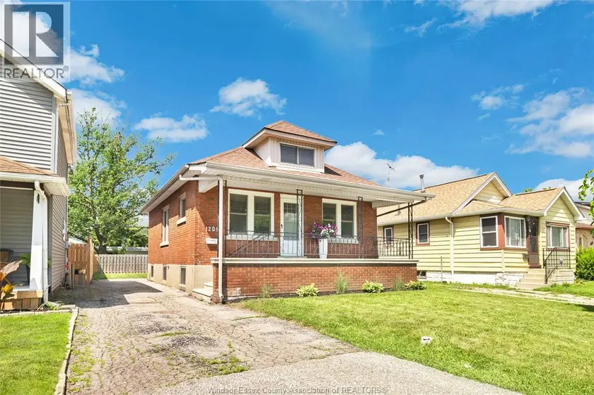 Detached at 1209 CURRY AVENUE, Windsor