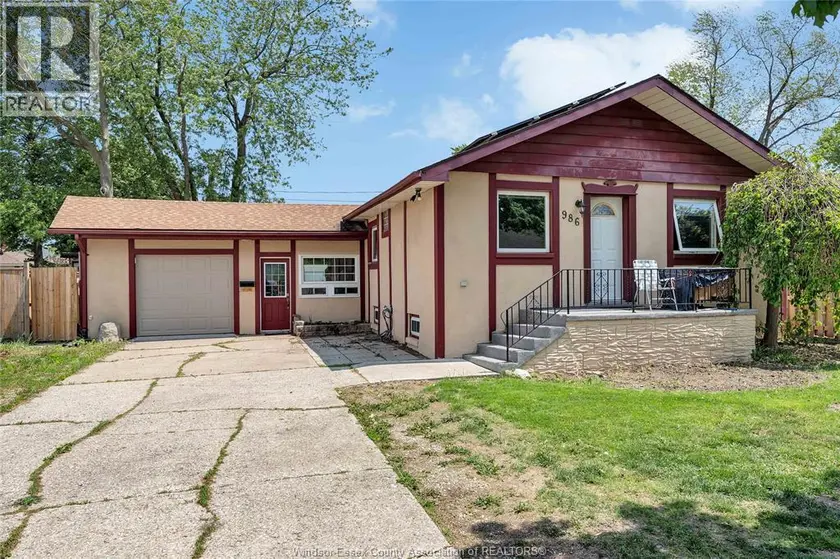Detached at 986 EASTLAWN, Windsor