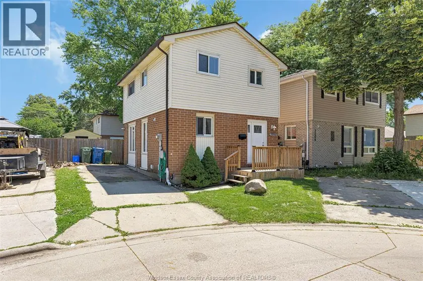 Detached at 1204 Copperfield PL, Windsor