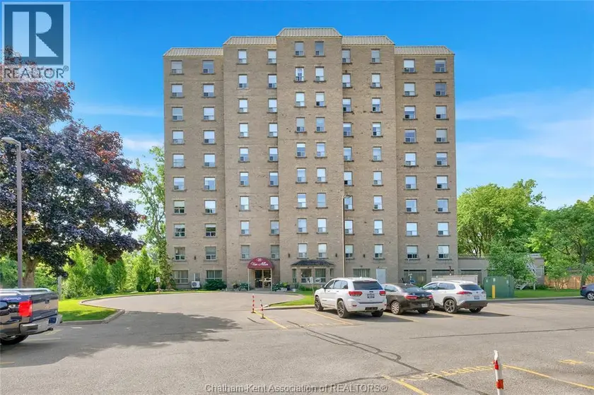 Apartment at 10 Van Allen AVENUE Unit# 201, Chatham