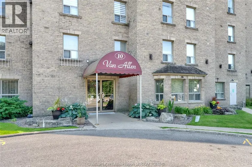 Apartment at 10 Van Allen AVENUE Unit# 1001, Chatham