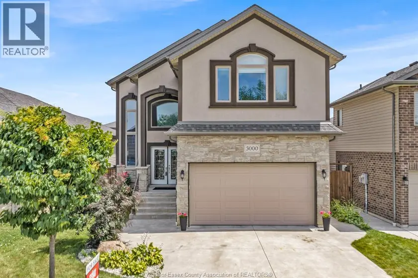 Detached at 3000 MCROBBIE CRESCENT, Windsor