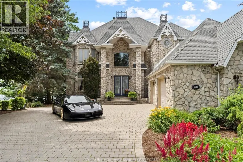 Detached at 318 CRYSTAL BAY DRIVE, Amherstburg
