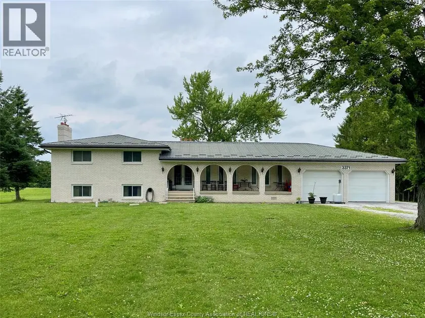 Detached at 3371 COUNTY ROAD 20, Amherstburg
