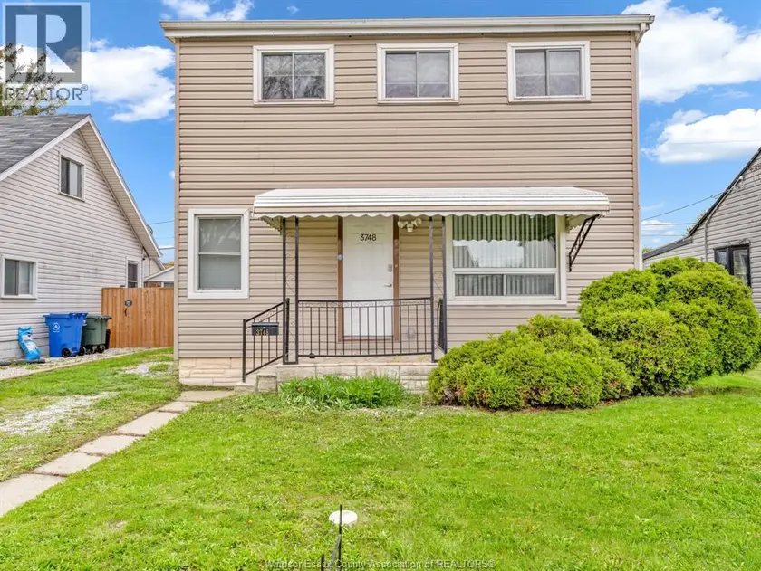 Detached at 3748 WHITNEY, Windsor