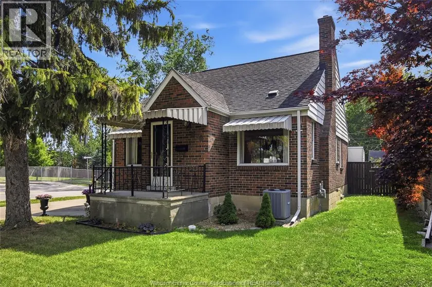 Detached at 889 PATRICE DRIVE, Windsor