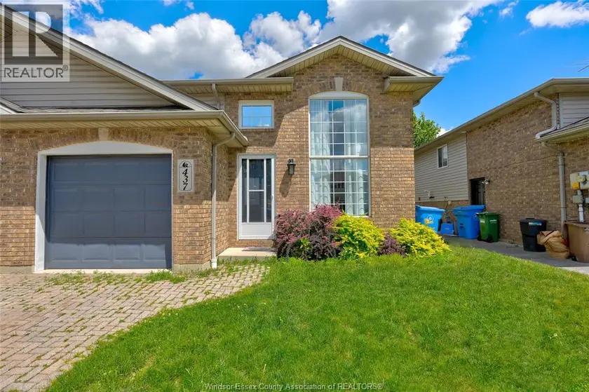 Semi-Detached/Link at 437 MERRILL AVENUE, LaSalle