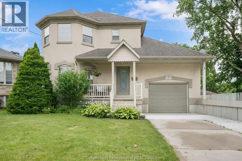 Detached at 34 Queensway DRIVE, Chatham