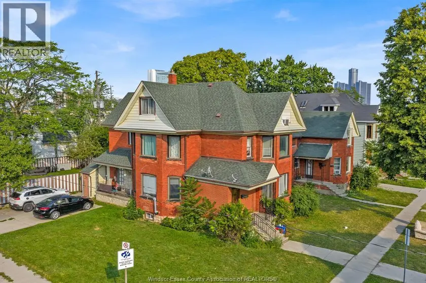 Multiplex at 669-677 Marentette, Windsor