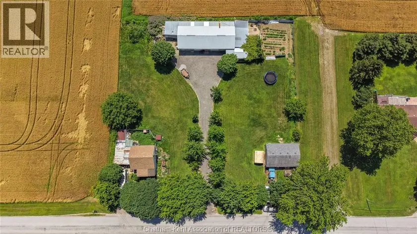 Detached at 8310/8320 SEVENTH LINE, Chatham