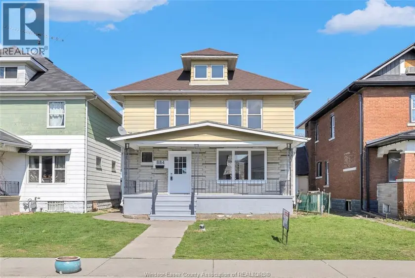 Detached at 884 MOY, Windsor