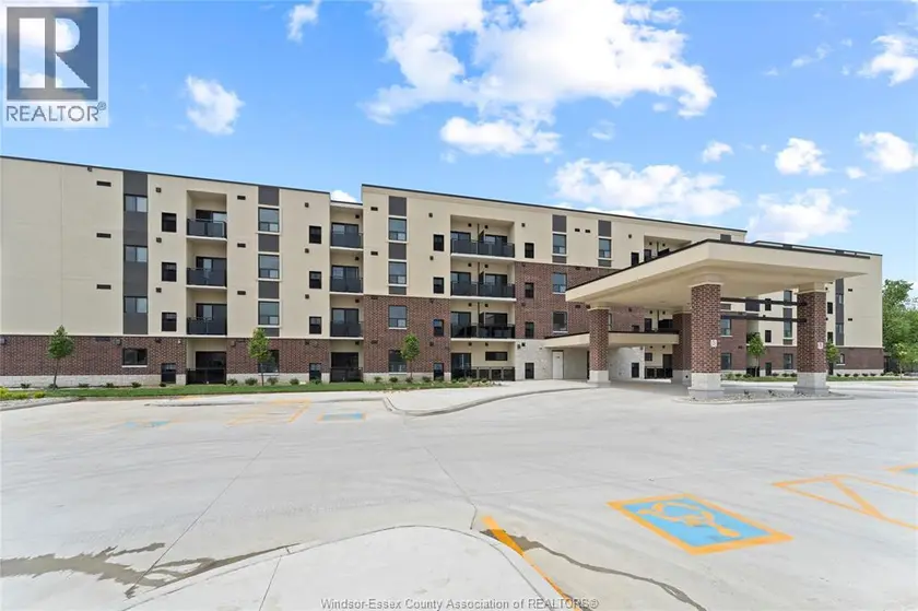 Detached at 1 PARNELL Unit# 429, McGregor