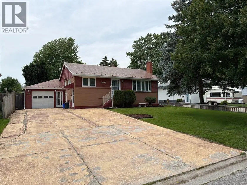 Detached at 1201 GIFFEL ROAD, Sarnia