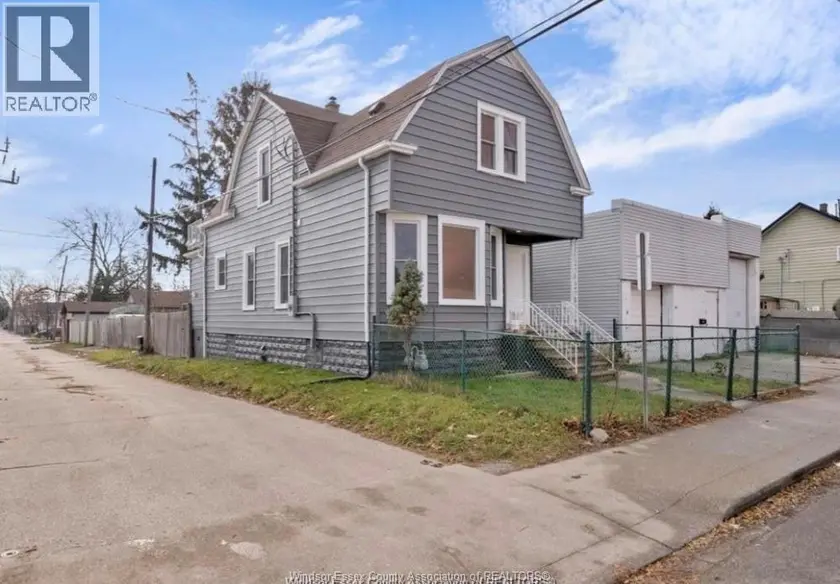 Detached at 637 TUSCARORA, Windsor