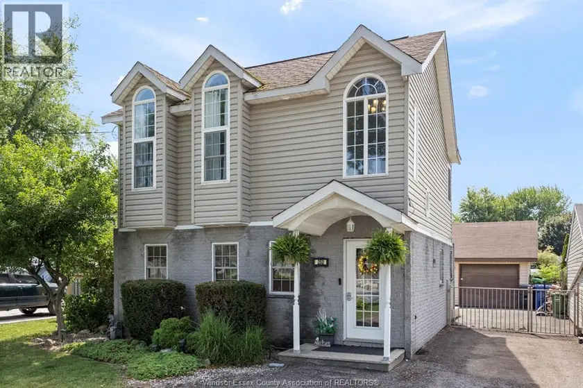 Detached at 252 West Belle River ROAD, Lakeshore