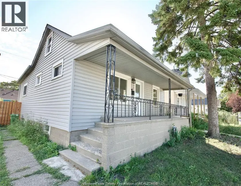 Detached at 1636 CADILLAC, Windsor