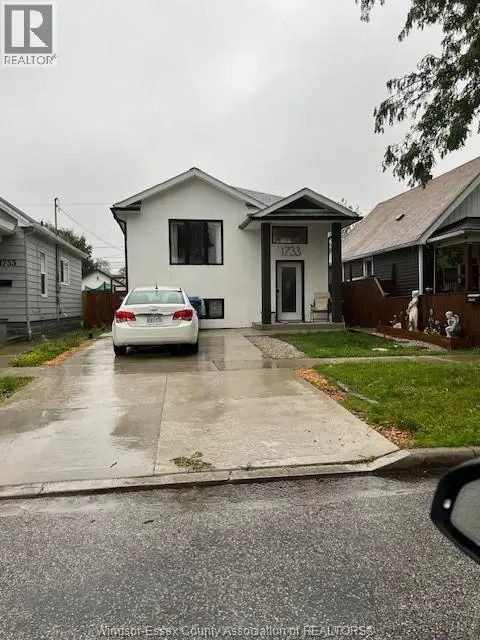 Detached at 1733 ALBERT ROAD, Windsor
