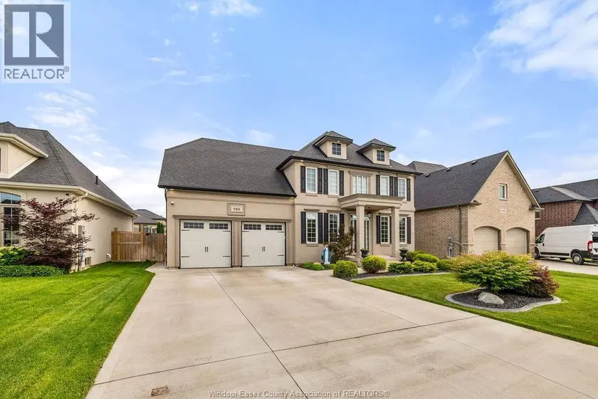 Detached at 940 WESTWOOD DRIVE, Lakeshore