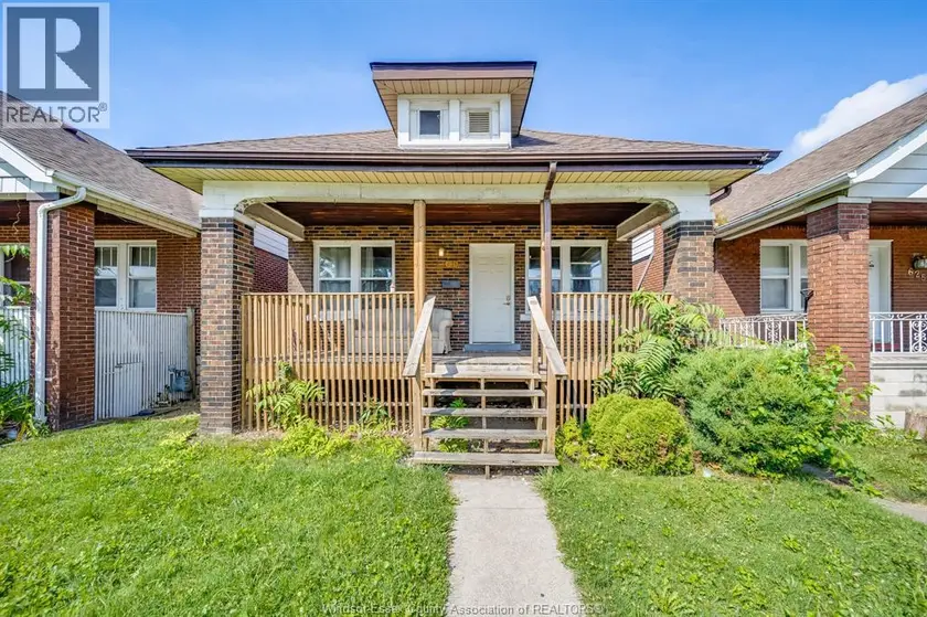 Detached at 631 RANKIN AVENUE, Windsor
