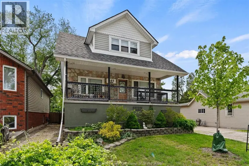 Detached at 549 CLOVER, Windsor