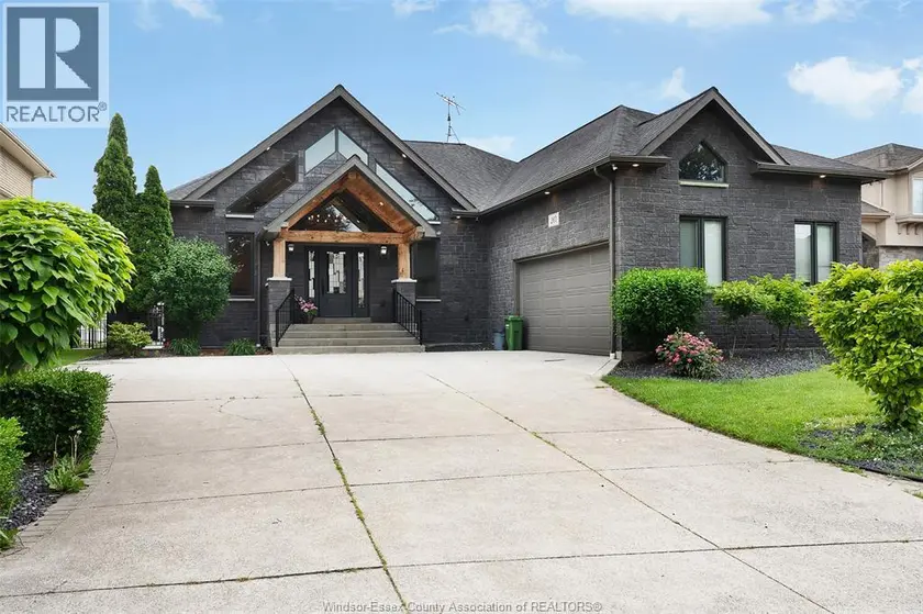 Detached at 263 RUSSEL WOODS DRIVE, Lakeshore