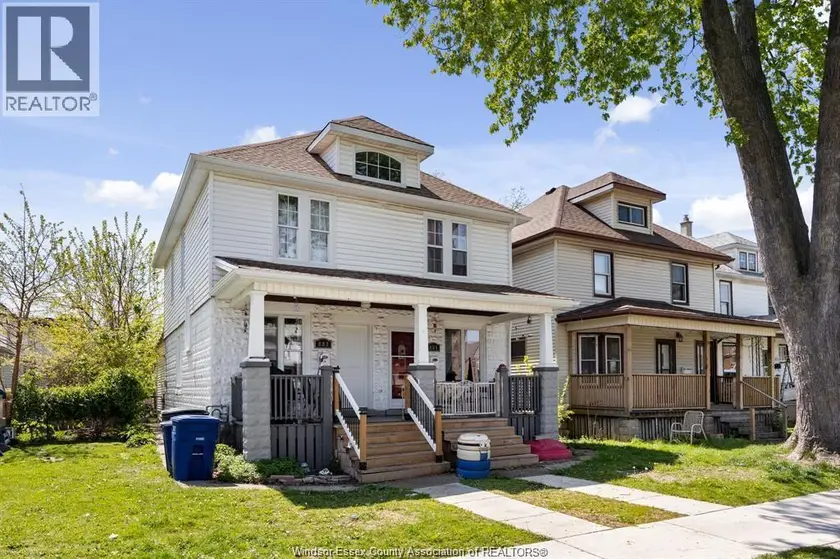 Multiplex at 881-883 MARION AVENUE, Windsor