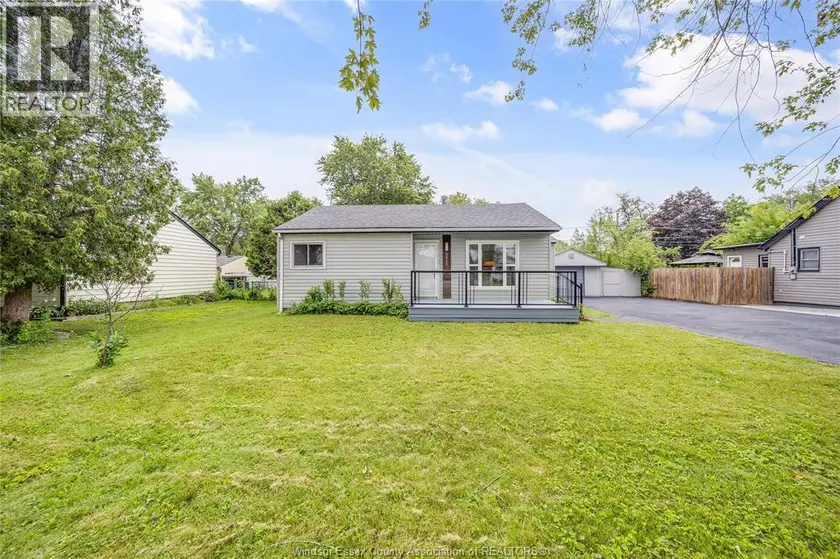 Detached at 3210 BLISS ROAD, Windsor