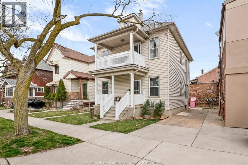 Detached at 1292 CHILVER, Windsor