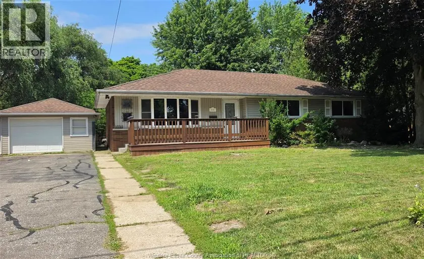 Detached at 1050 BARTLET, Windsor