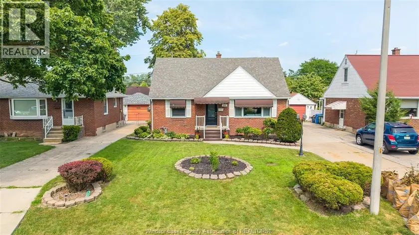 Detached at 1030 ISABELLE PLACE, Windsor