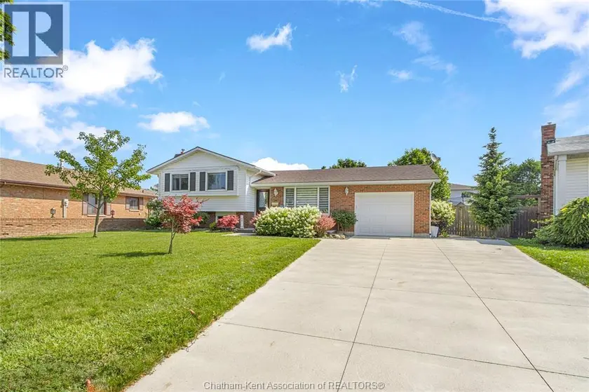 Detached at 100 ARGYLE CRESCENT, Chatham