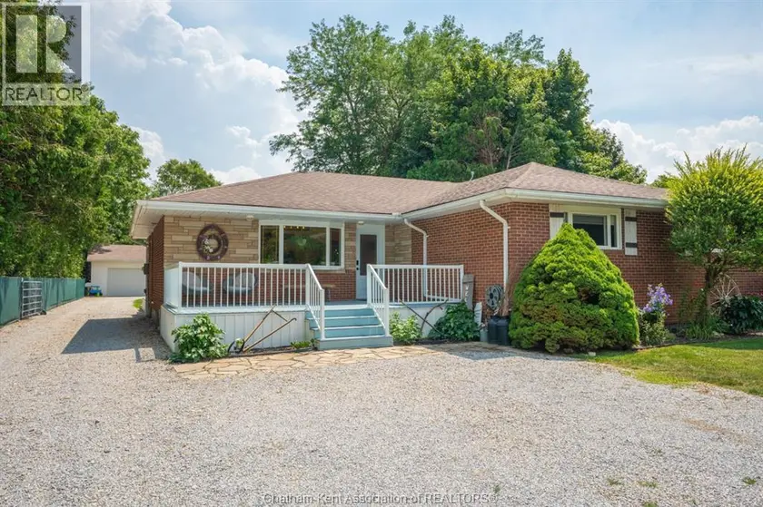 Detached at 7138 Benoit DRIVE, Grande Pointe