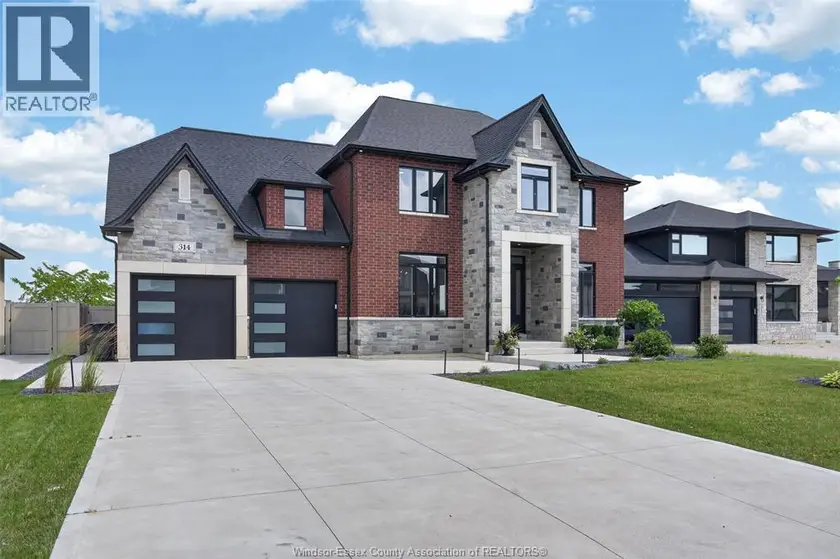 Detached at 314 BENSON, Amherstburg