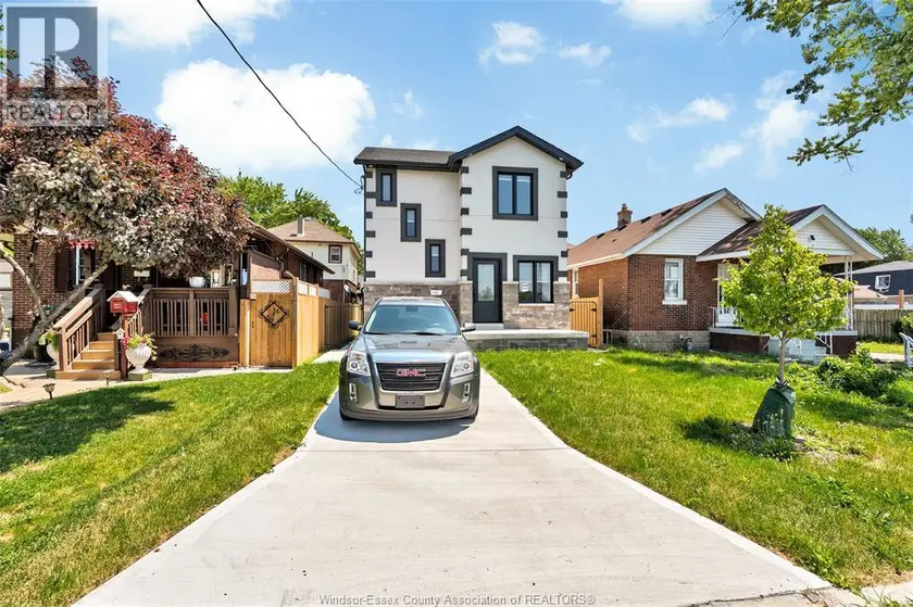 Detached at 1156 WELLINGTON, Windsor