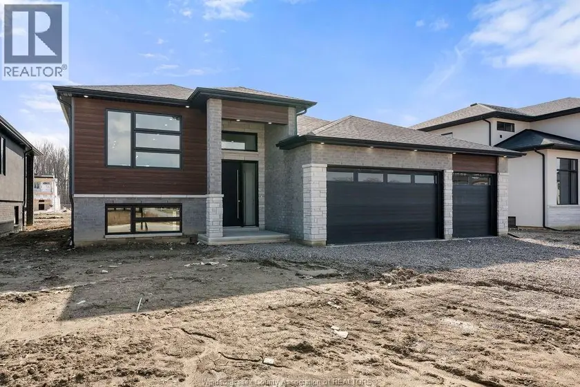 Detached at 8343 ANNIE, McGregor