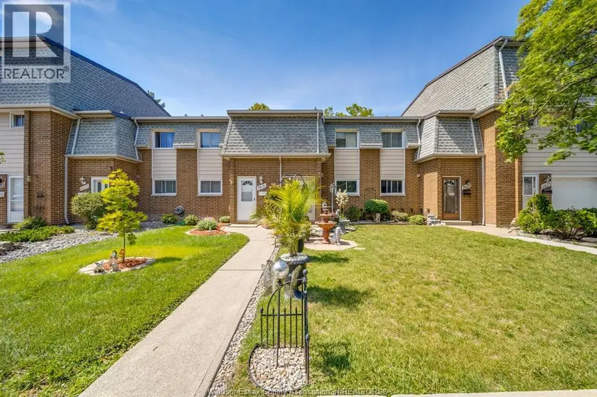 Townhouse at 2629 VINE COURT Unit# 54, Windsor
