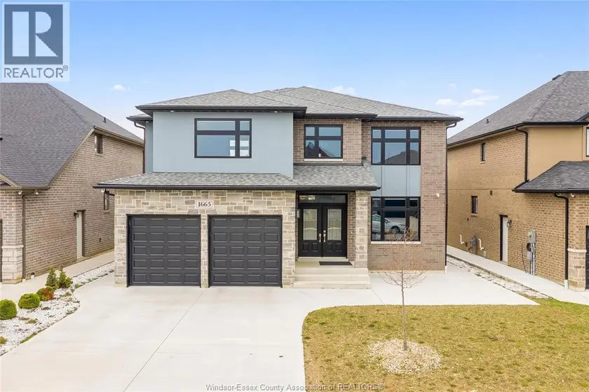 Detached at 1665 ROCKPORT STREET, Windsor