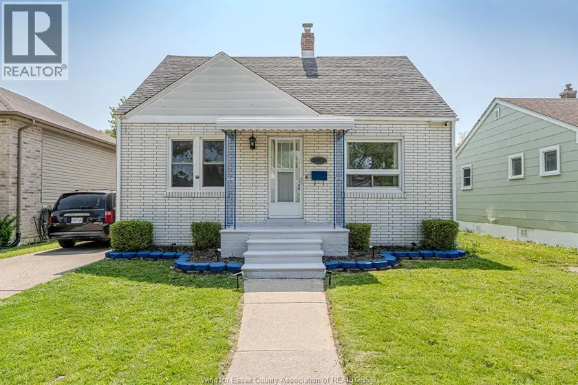 Detached at 2367 MEIGHEN, Windsor