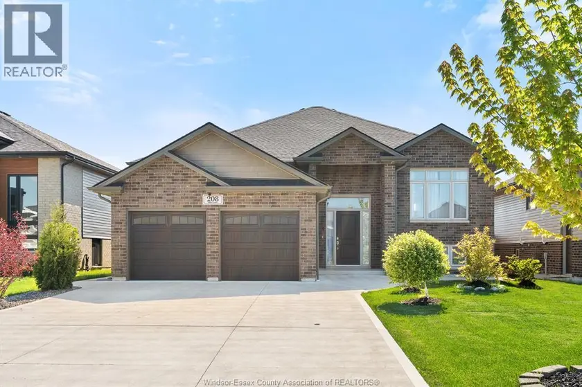 Detached at 208 CLARKE, Amherstburg