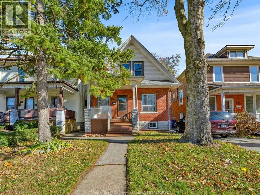 Detached at 894 DOUGALL, Windsor