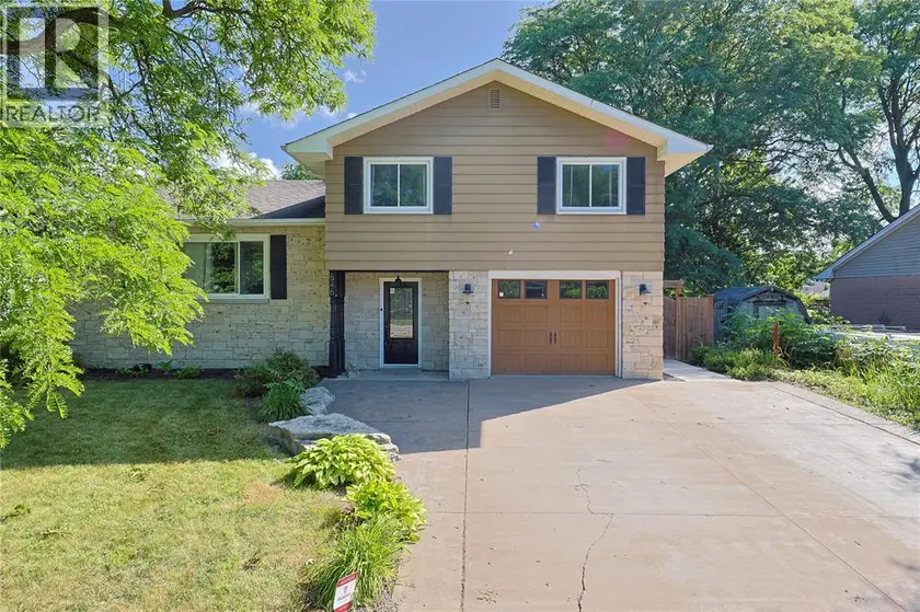Detached at 546 PRINCESS STREET, Petrolia